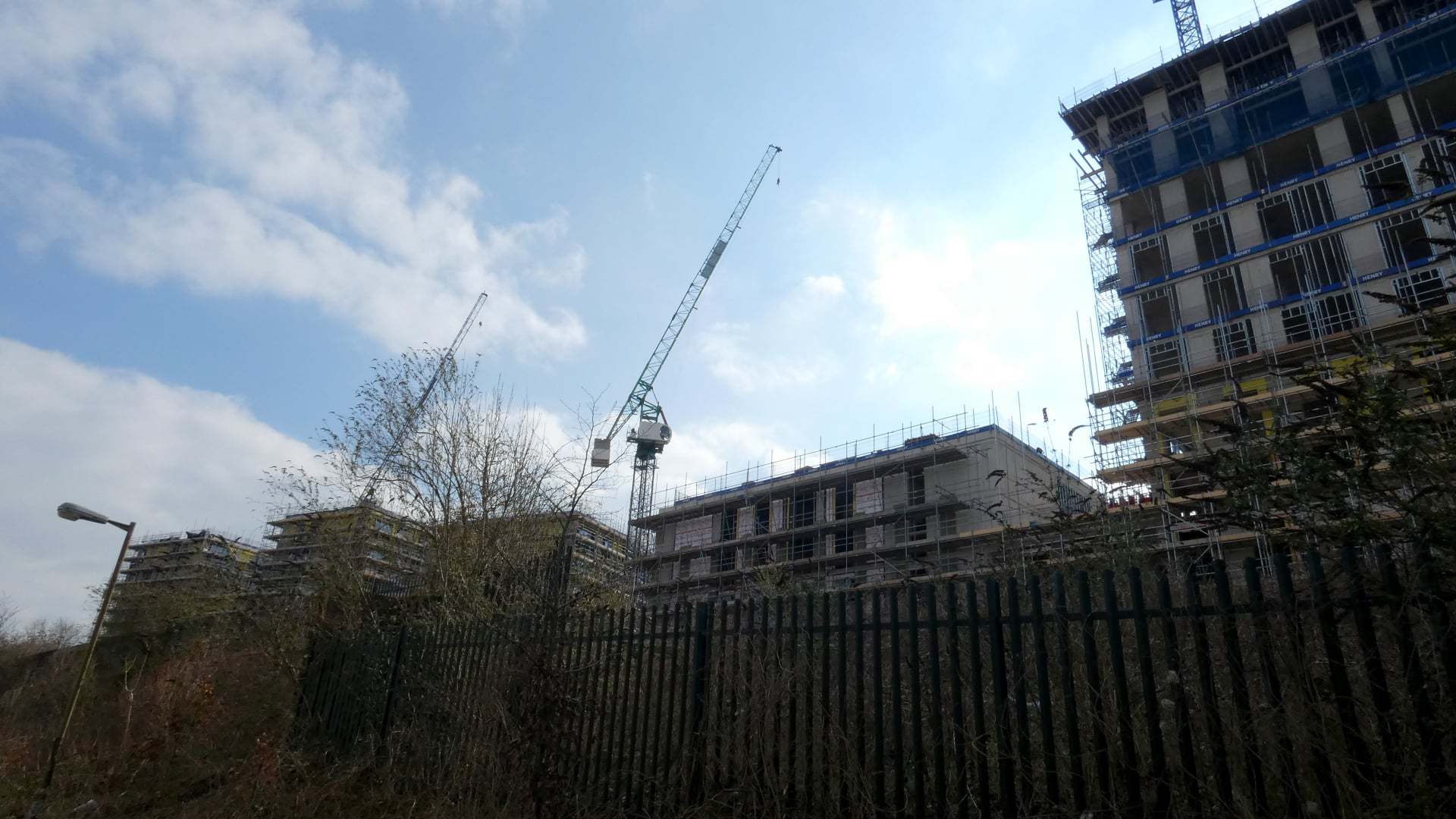 The development seen from a path that runs between behind Bridgewater Surgeries, off Whippendell Road. Credit: Lynda Bullock/Watford Observer Camera Club