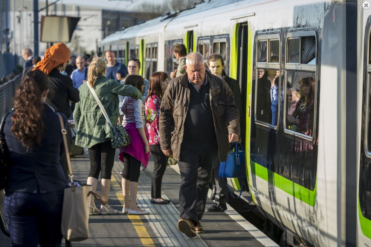 St Albans Abbey - Watford Junction trains blocked by tree