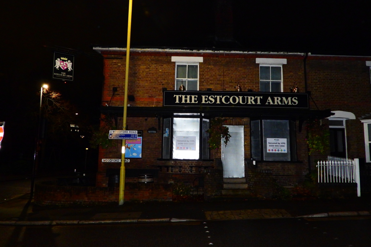 Estcourt Arms pub seeks new landlord as Heineken ad released